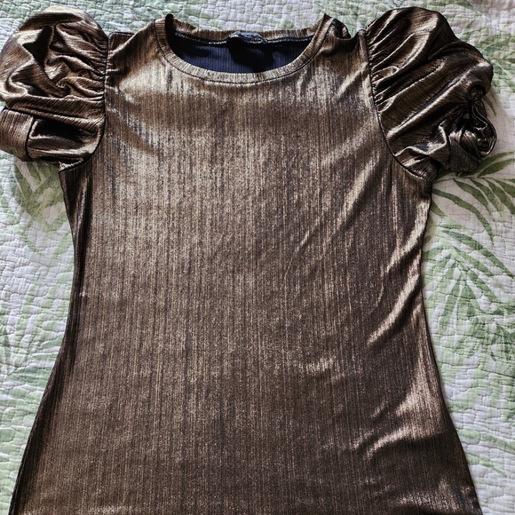 Cute puff sleeve top - Picture 1 of 6